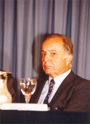 Carlos Newland
