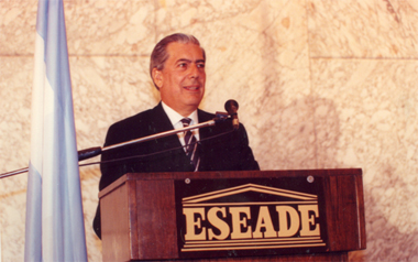 Colación de Grados 1993: Mario Vargas Llosa